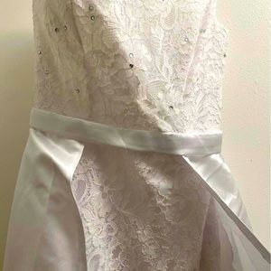 Lace with overskirt